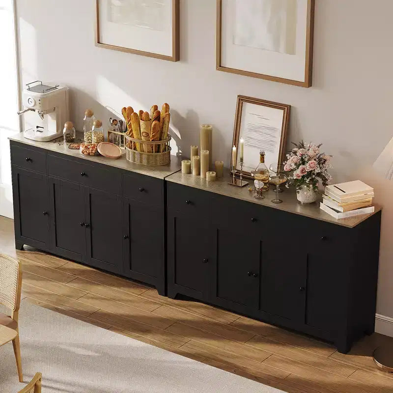 1 Buffet en aggloméré 15 mm E1 avec 4 portes et 3 tiroirs pour salle à manger, doté d'une construction durable, d'un rangement spacieux, d'un design élégant et d'un assemblage facile