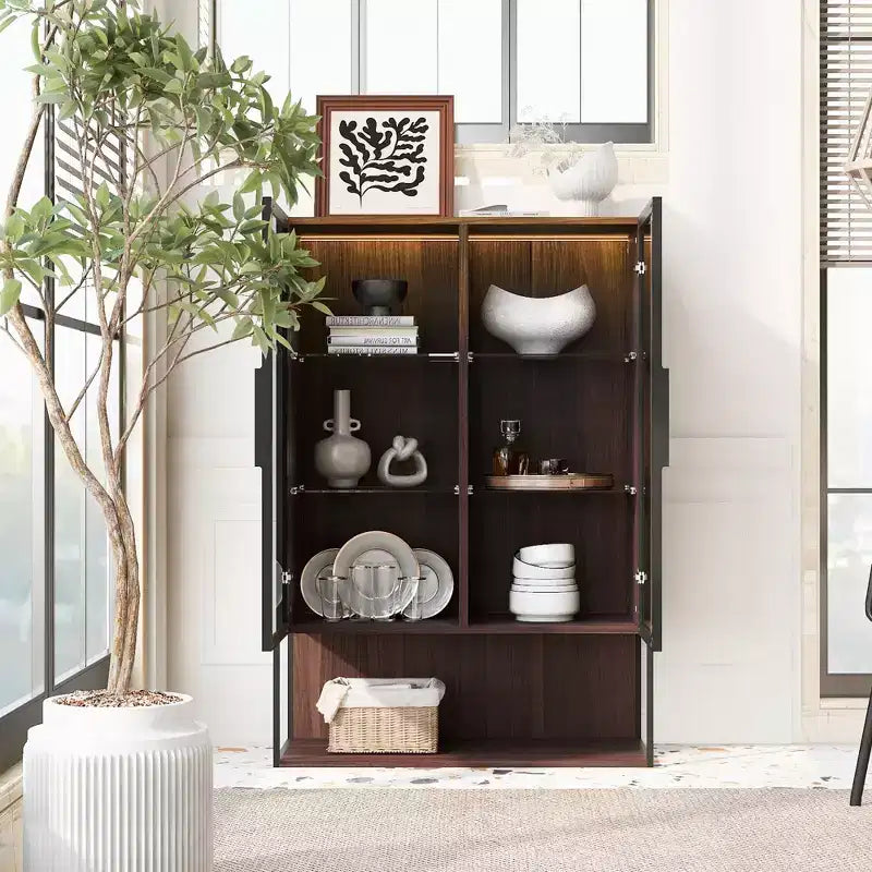 CLIHOME Vitrine haute lumineuse de 130 cm avec porte en verre trempé et cadre en métal, meuble de curiosités à LED