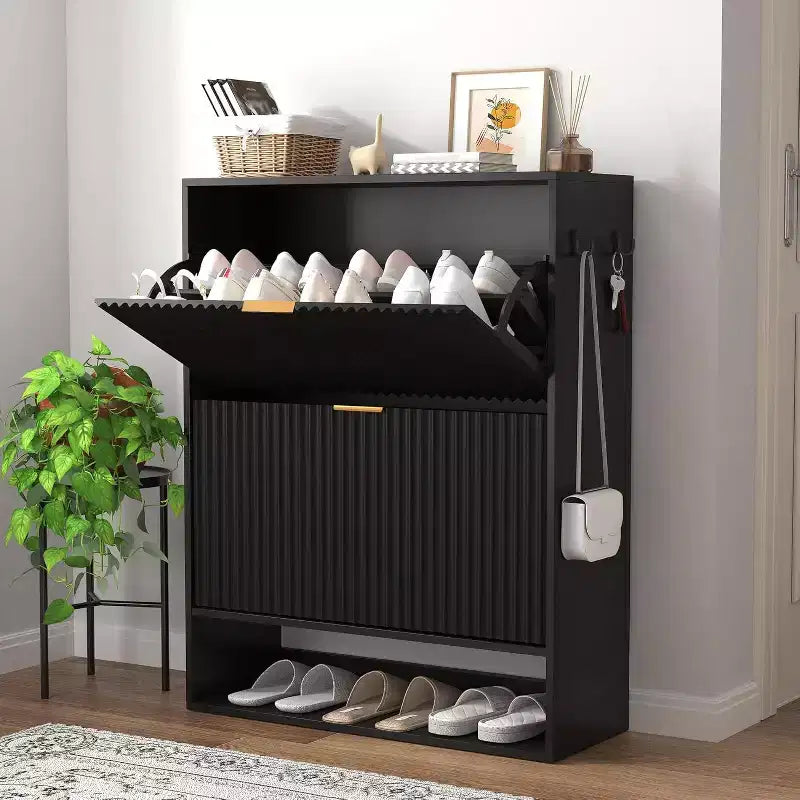 Meuble à chaussures cannelé de 80 cm avec 2 tiroirs abattants et crochets latéraux, organisateur de rangement étroit réglable pour entrée avec étagère inférieure ouverte