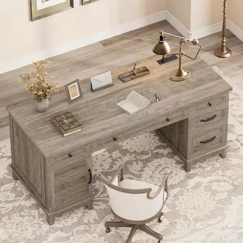 Bureau de direction de 152 cm avec tiroirs, bureau d'ordinateur avec station de charge, bureau d'écriture en bois pour étude, table de conférence pour salon