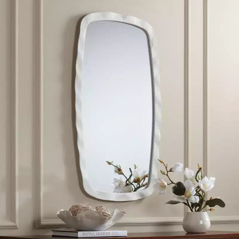 Miroirs muraux Uttermost Jermaine texturés blancs 22 1/4 x 38 - Lot de 2