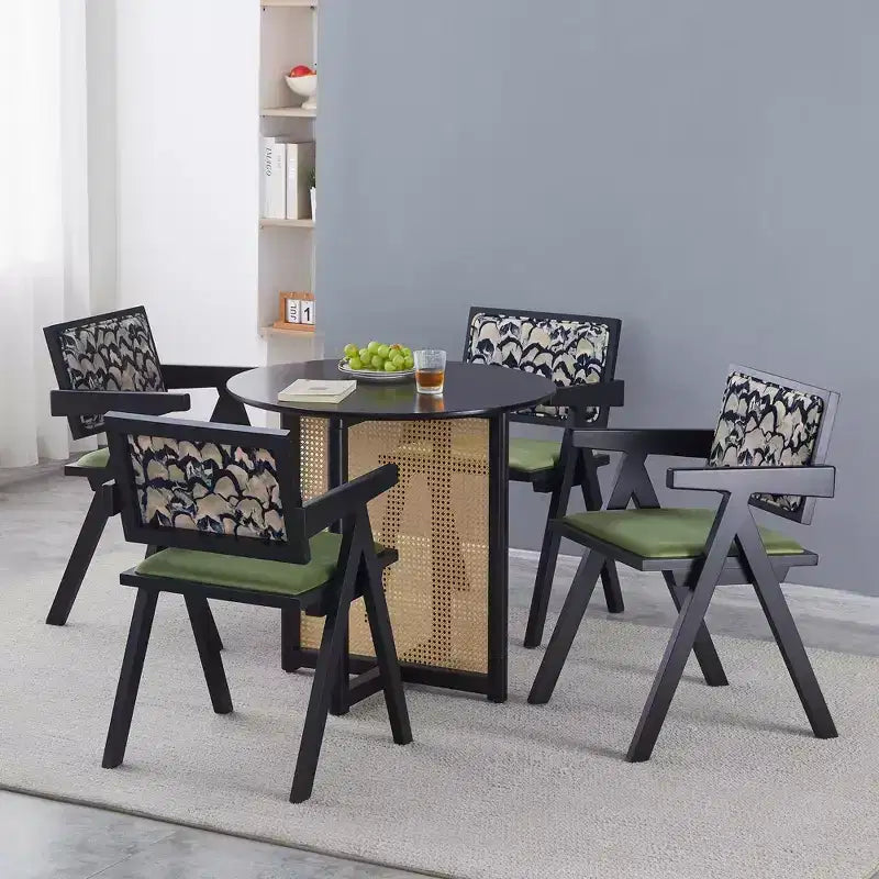 Lot de 2 chaises de salle à manger Okak en bois massif, chaises de salle à manger avec dossier en rotin et accoudoirs, chaises d'appoint de cuisine simples pour table de salon