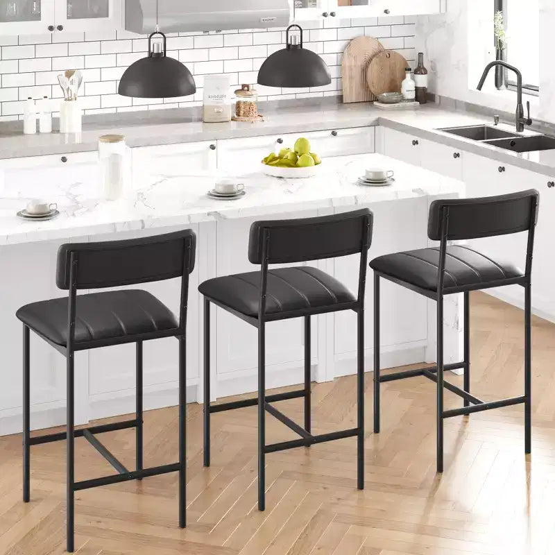 Lot de 2 tabourets de bar en cuir PU et métal, chaises de bar rembourrées avec repose-pieds, lot de chaises de salle à manger pour petit espace, appartement, noir