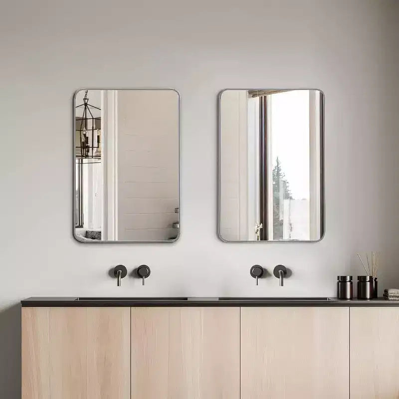 Miroir mural de salle de bain rectangulaire encadré en métal noir 24x36 pouces.