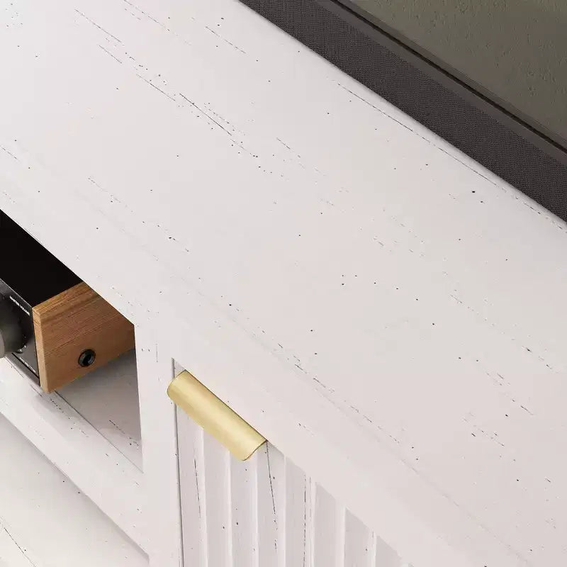 Meuble TV cannelé GustoWave pour 80 pouces, meuble de divertissement moderne avec rangement, meuble console média en bois avec porte et poignée cannelées