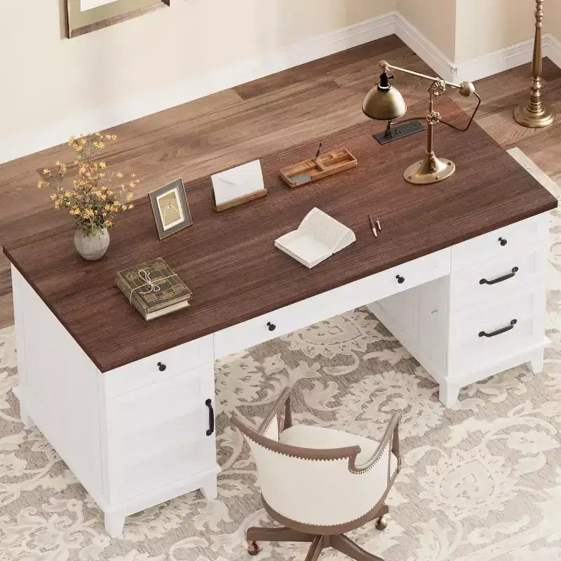 Bureau de direction de 152 cm avec tiroirs, bureau d'ordinateur avec station de charge, bureau d'écriture en bois pour étude, table de conférence pour salon
