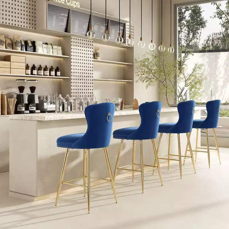 PexFix Lot de 2 tabourets de bar en velours, hauteur comptoir, pieds en métal, dossier ailé capitonné avec boutons et clous décoratifs, couleur bleue