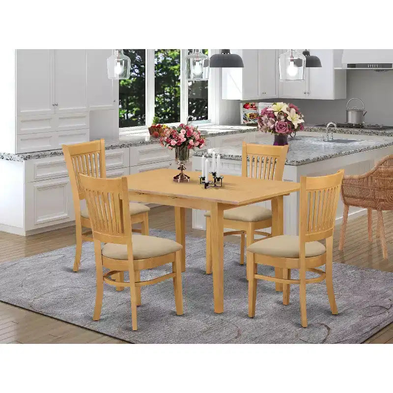 Ensemble de salle à manger rond HomeStock - Petite table à manger et quatre chaises de dînette, Acajou