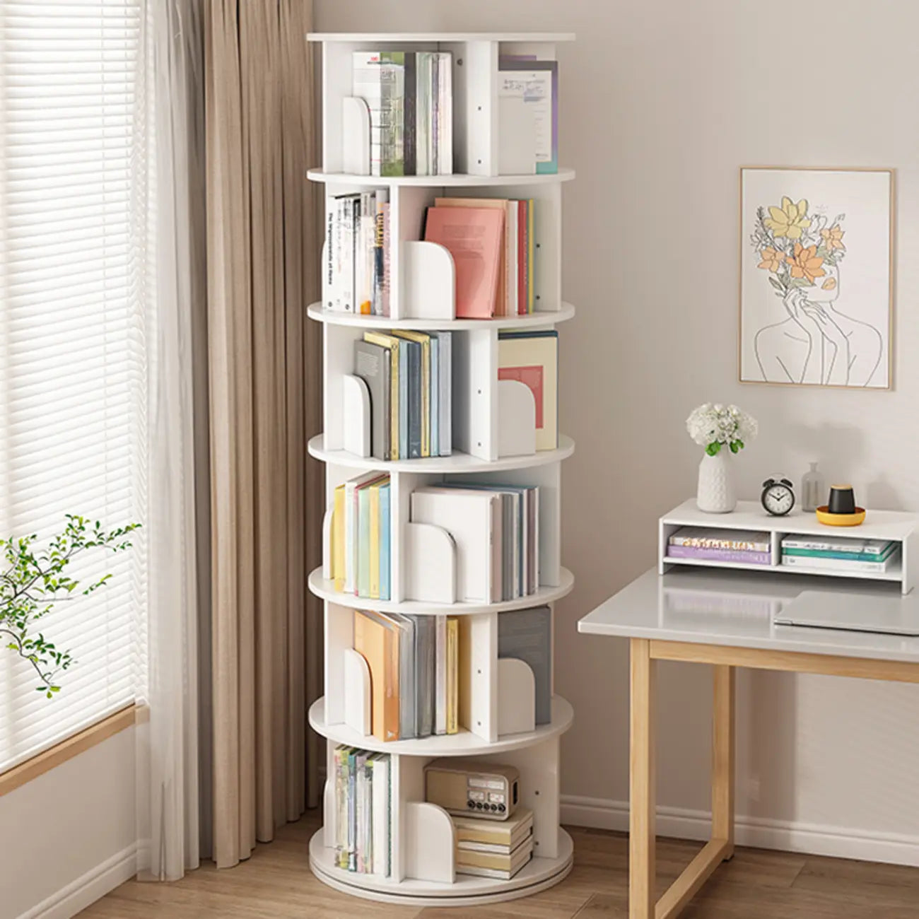 Bibliothèque cylindrique en bois brun à dos ouvert et rotative