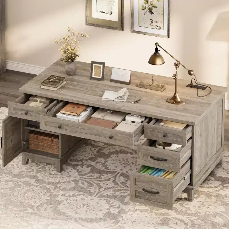 Bureau de direction de 152 cm avec tiroirs, bureau d'ordinateur avec station de charge, bureau d'écriture en bois pour étude, table de conférence pour salon