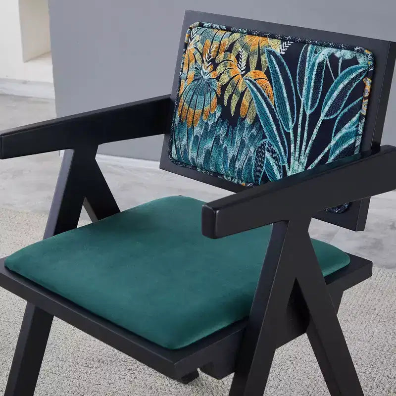 Lot de 2 chaises de salle à manger Okak en bois massif, chaises de salle à manger avec dossier en rotin et accoudoirs, chaises d'appoint de cuisine simples pour table de salon