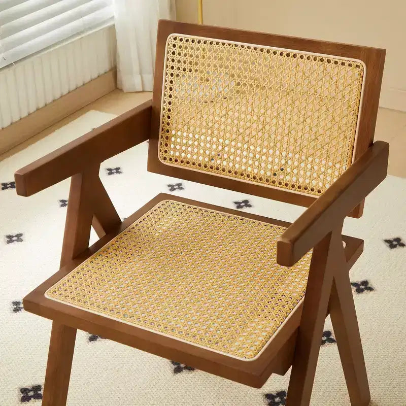 Lot de 2 chaises de salle à manger Okak en bois massif, chaises de salle à manger avec dossier en rotin et accoudoirs, chaises d'appoint de cuisine simples pour table de salon