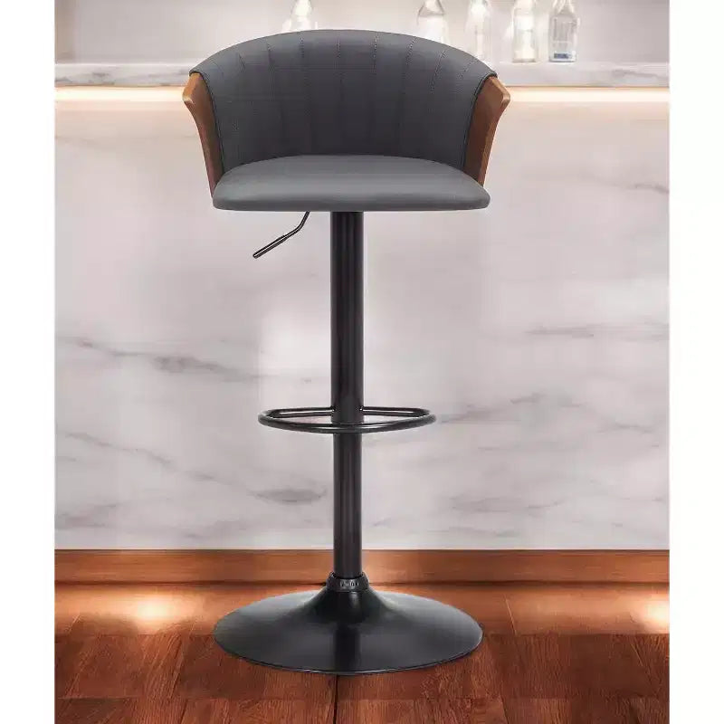 Chaise de bar pivotante réglable en hauteur HomeRoots en similicuir gris et noir avec structure en métal