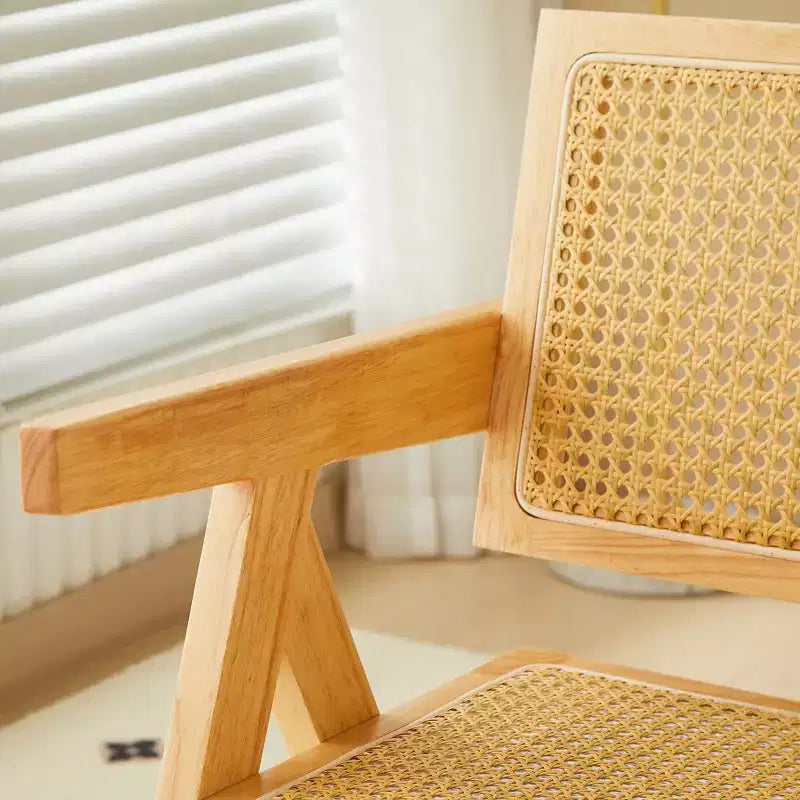 Lot de 2 chaises de salle à manger Okak en bois massif, chaises de salle à manger avec dossier en rotin et accoudoirs, chaises d'appoint de cuisine simples pour table de salon